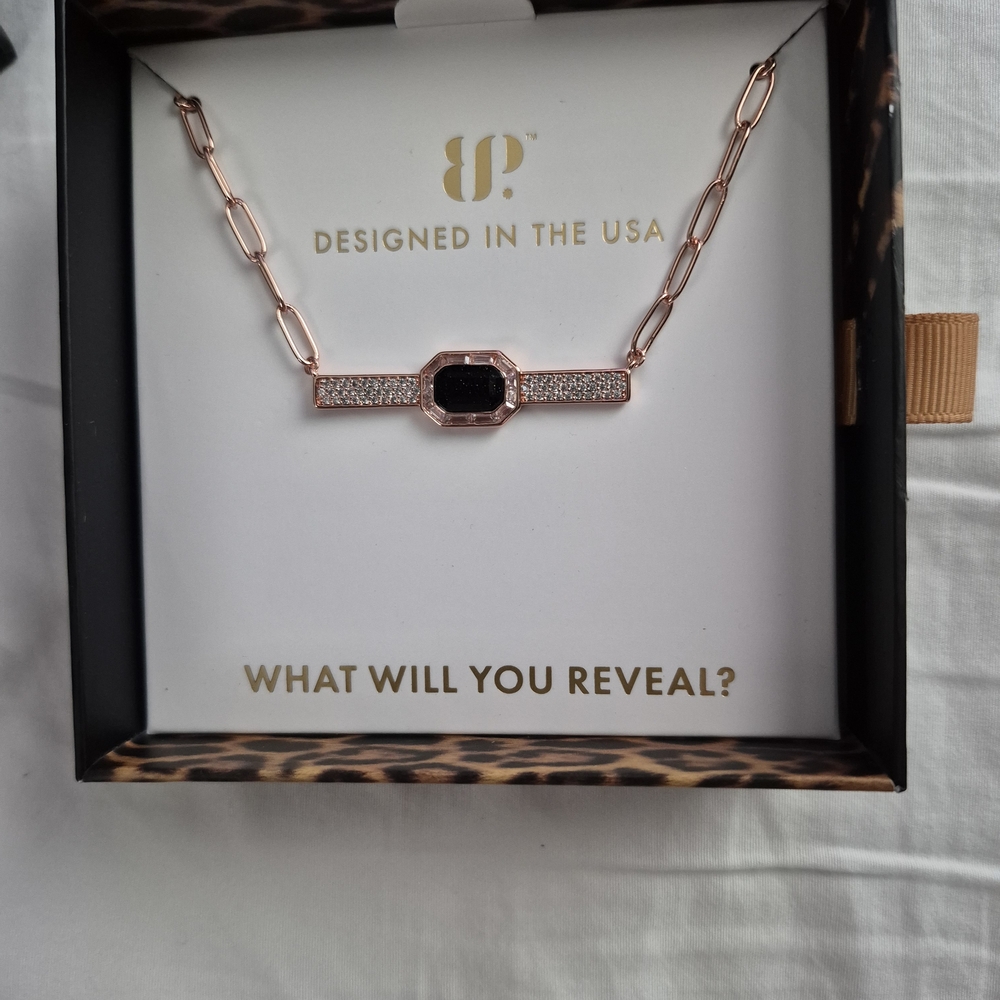 Elegant Rose Gold and Black Necklace